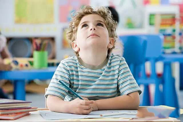 怎么提高小孩子的注意力呢?家长可以试试这样做!